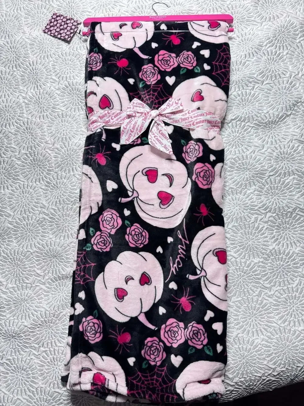 Juicy Couture Love Juicy Oversized Printed Plush Throw Blanket Pumpkin Halloween